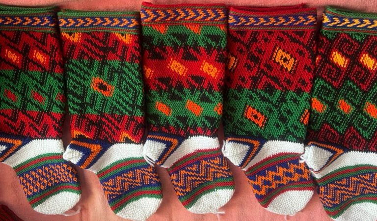 Ҷӯробҳои бадахшонӣ бо рамзҳои махсус. Аломатҳои қадимӣ чӣ маъно доранд?