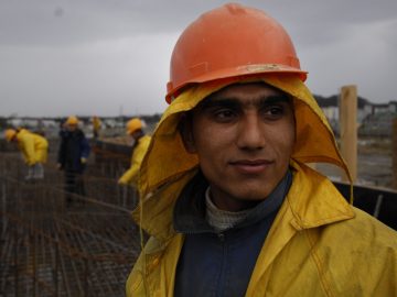 Таджикский трудовой мигрант, работающий в России