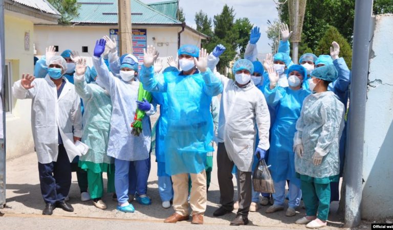 Министр здравоохранения не сказал сколько врачей уехали в прошлом году из Таджикистана
