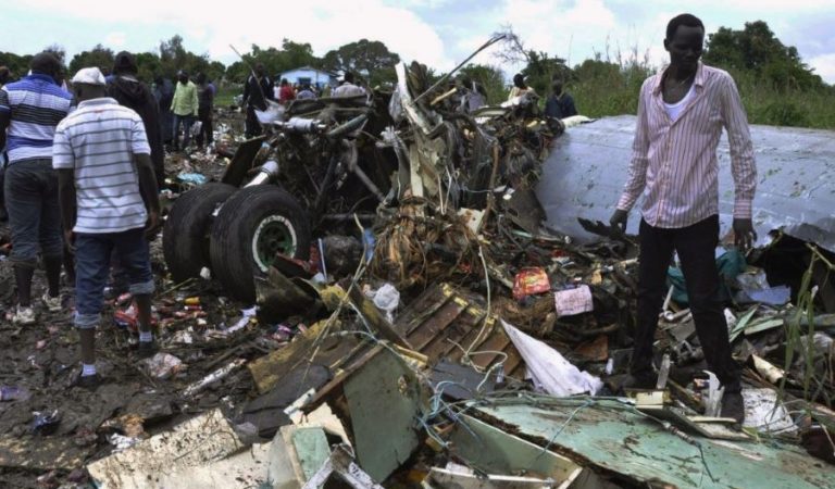 В Южном Судане в авиакатастрофе погибли два таджикских пилота. Коротко о самом главном за сегодня