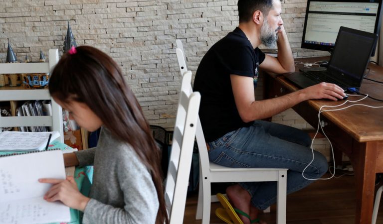«Удаленку» скоро узаконят, а муку обогатят. Коротко о самом главном на 19 октября «Удаленку» скоро узаконят, а муку обогатят. Коротко о самом главном на 19 октября