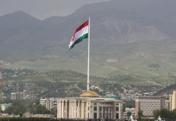 Парчами Тоҷикистон ва Қасри миллат
