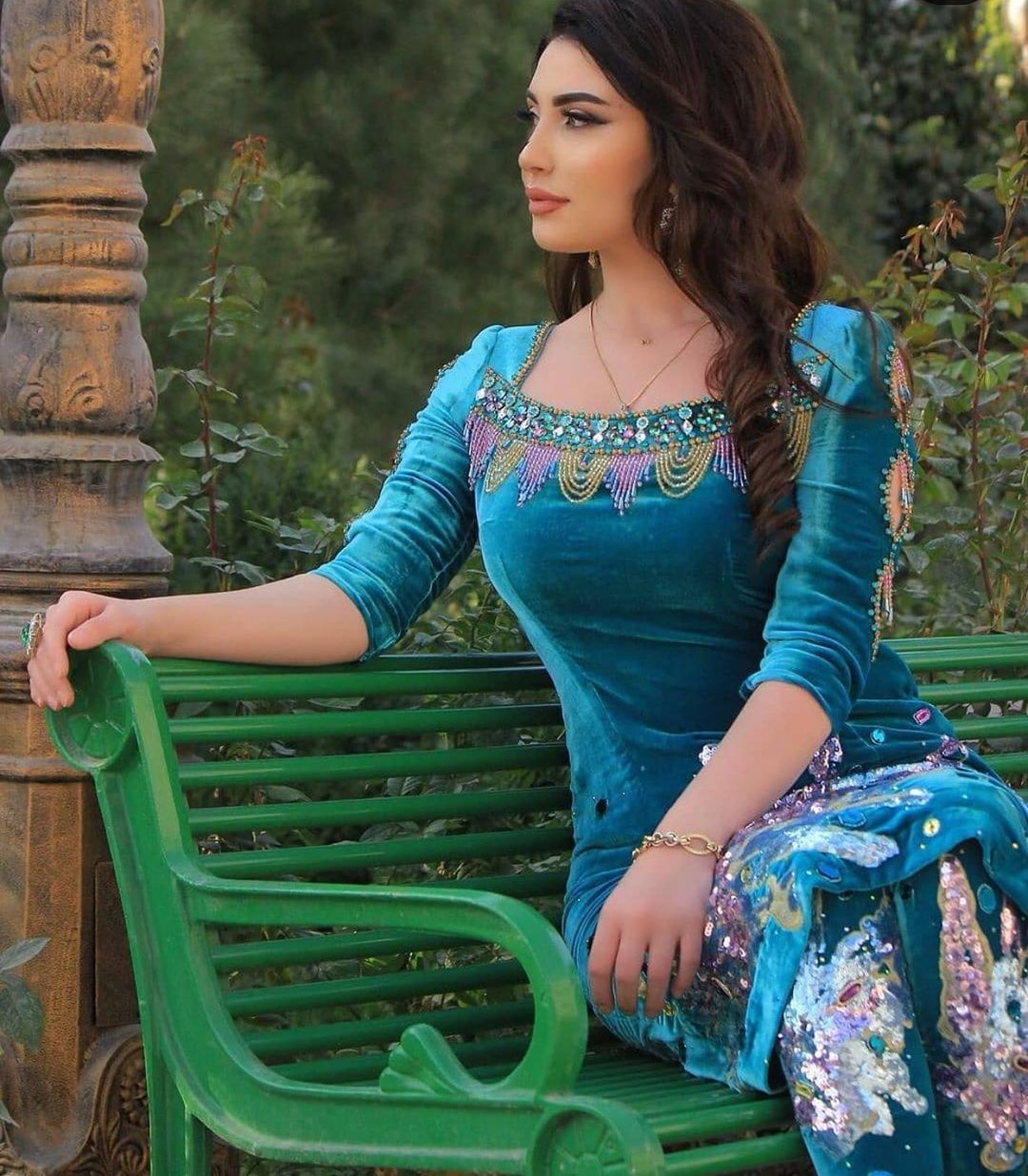 Таджикские платья. Таджикские красавицы. Красавица таджичка. Таджикские красавицы таджикские красавицы.