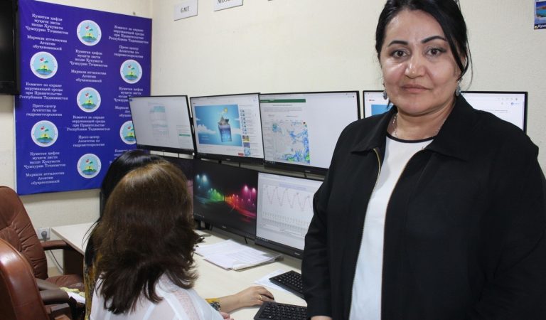 Предсказательница погоды. Как Джамила Байдуллоева стала первой таджичкой-метеорологом