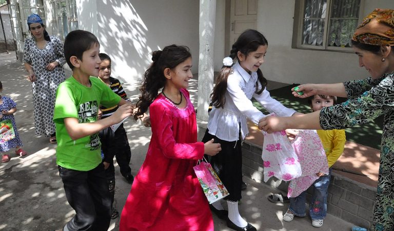 «Иди нав муборак!» Как отмечают Ид-аль-Фитр в регионах Таджикистана