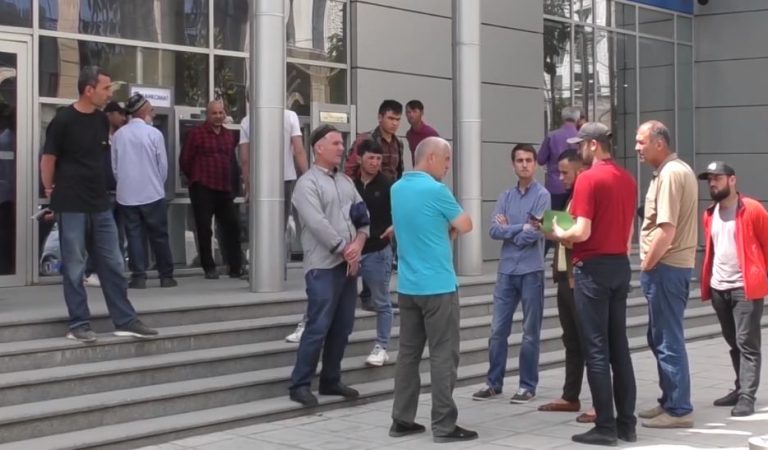 Ширкати “Уральские авиалинии” фурӯхта шудани 2 билет ба 1 ҷойро шарҳ дод Ширкати “Уральские авиалинии” фурӯхта шудани 2 билет ба 1 ҷойро шарҳ дод