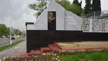 Осорхонаи адабии устод Садриддин Айнӣ