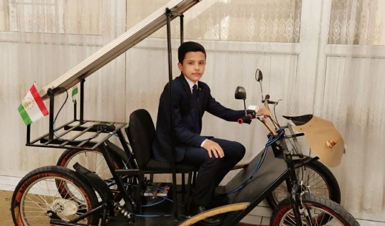 Заряд от солнца. Как таджикский подросток сконструировал квадрицикл