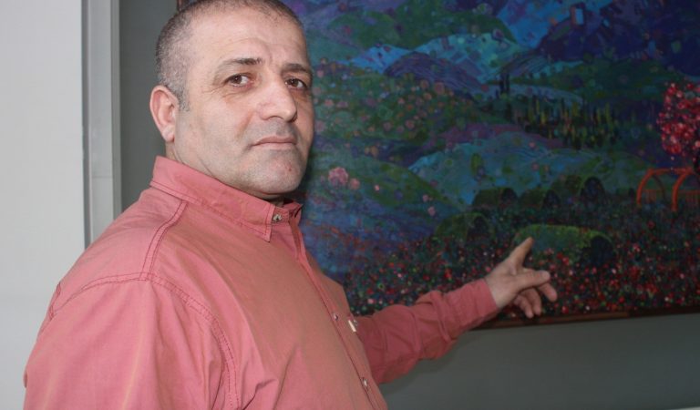 «Плач маков». Таджикский художник в память о своих учителях организовал выставку картин