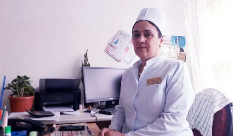 Женщина в белом халате. История медсестры из таджикской периферии