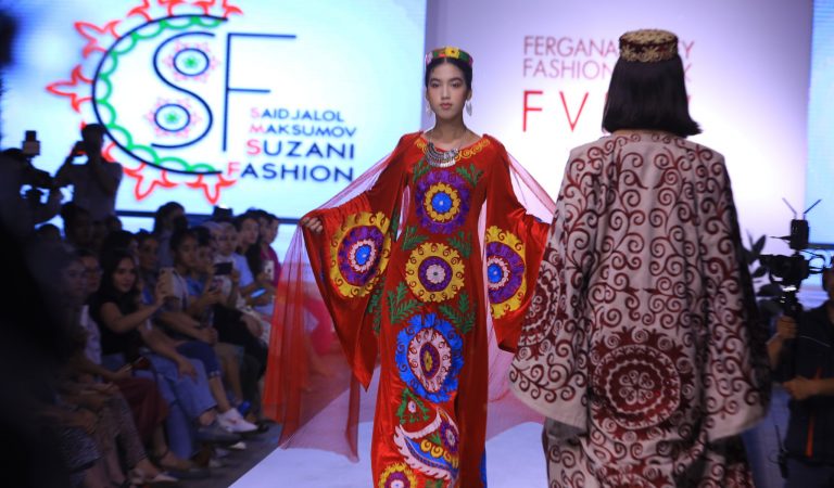 Сначала модель, потом дизайнер. Как таджикистанка Малика Уралова победила в конкурсе моды в Узбекистане