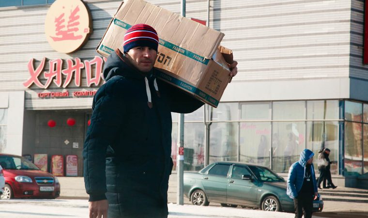 Правила ужесточаются. Почему таджикские трудовые мигранты уезжают из Екатеринбурга Правила ужесточаются. Почему таджикские трудовые мигранты уезжают из Екатеринбурга