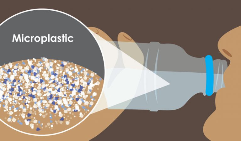 Микропластик — невидимый, но всепроникающий. В воде, еде, воздухе. Чем опасен для человека микропластик