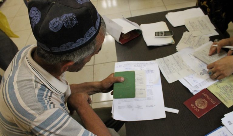 «Такой вопрос»: Как в Таджикистане решается вопрос с лицами без гражданства