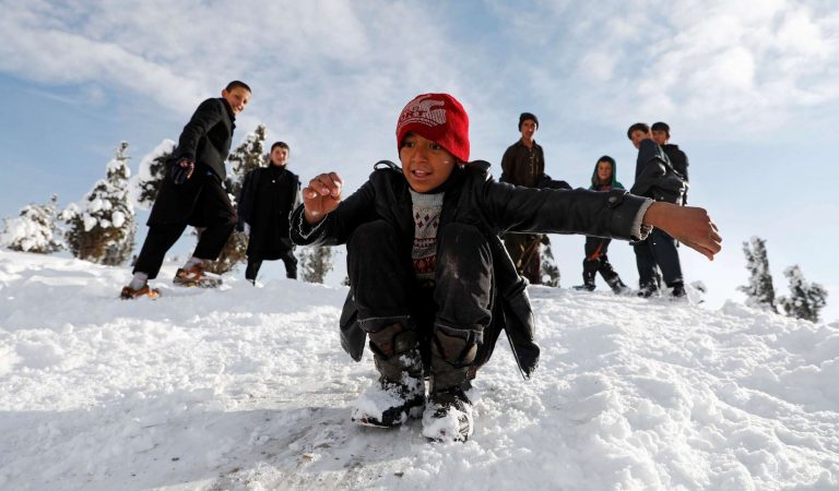 Школьные каникулы в Таджикистане продлили до 16 января