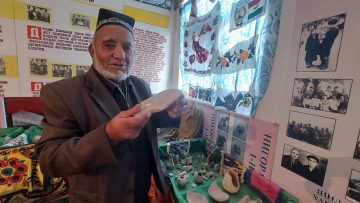 Омӯзгори тоҷик осорхона ташкил кардааст