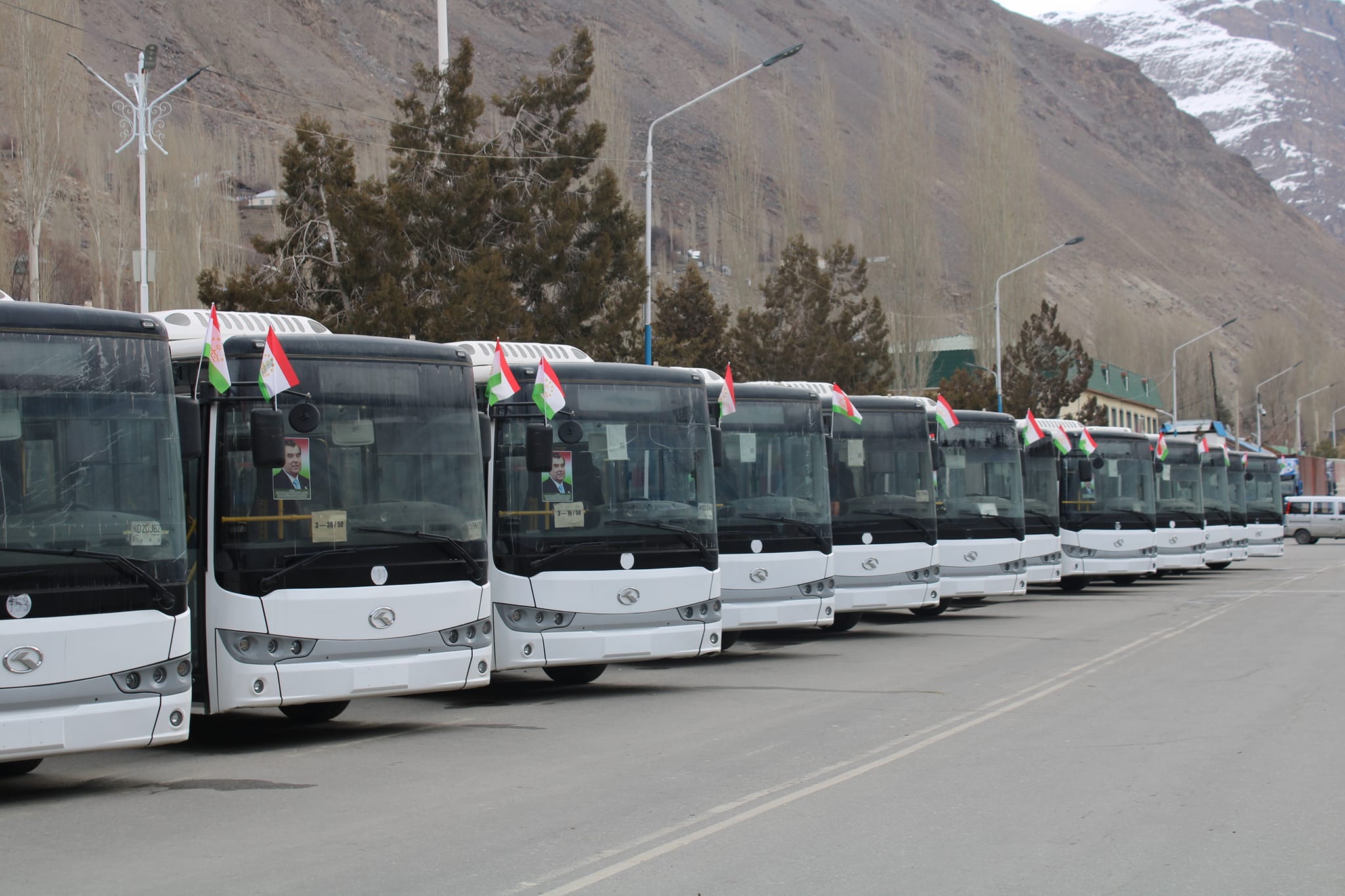 Автобусҳо ба Бадахшон