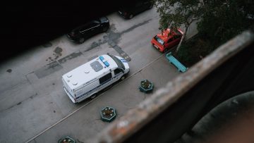 Духтарчаи тоҷик дар Русия аз ошёнаи чорум афтид