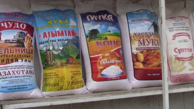 Таджикистан сократил импорт муки