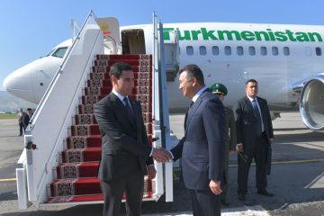 Президенти Туркманистон ба Тоҷикистон омад