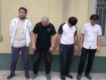 Се нафар 200 банкоматро ғорат кардаанд
