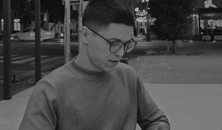 «Я чаще обращаюсь к теме феминизма». Как таджикский художник победил в конкурсе на стыке искусства и активизма в Узбекистанее «Я чаще обращаюсь к теме феминизма». Как таджикский художник победил в конкурсе на стыке искусства и активизма в Узбекистанее