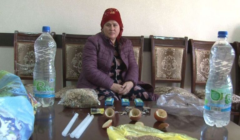 “То 750 сомонӣ ҷарима”. Пешниҳоди ҷазо барои рафтан ба назди фолбину ҷодугарҳо дар Тоҷикистон