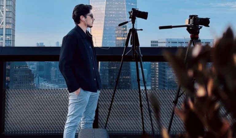 “Мехоҳам, тамоми ҷаҳон Тоҷикистонро бубинад”. Чи тавр ҷавони тоҷик дар Ню-Йорк муҳтавои визуалӣ меофарад