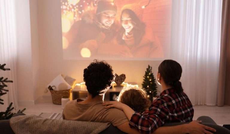 Кино под елку. Подборка фильмов для просмотра на новогодние праздники