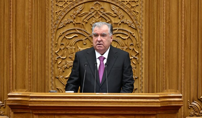 Послание президента Таджикистана парламенту: ключевые социальные инициативы и повышение зарплат в 2026 году