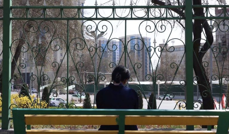 «Свобода — это только начало»: как в Таджикистане помогают женщинам и подросткам вернуться к жизни после заключения