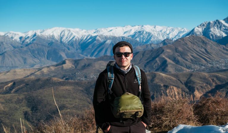 «В Таджикистане ты не просто турист, а желанный гость». Как travel-блогер из Узбекистана открыл для себя горы Таджикистана