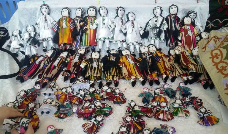 Тысячи таджикских женщин зарабатывают на ручной работе. Но превратить её в устойчивый бизнес всё ещё трудно