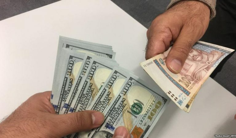 Дар Душанбе як мансабдор бо гумони гирифтани 20 ҳазор сомонӣ пора боздошт шуд