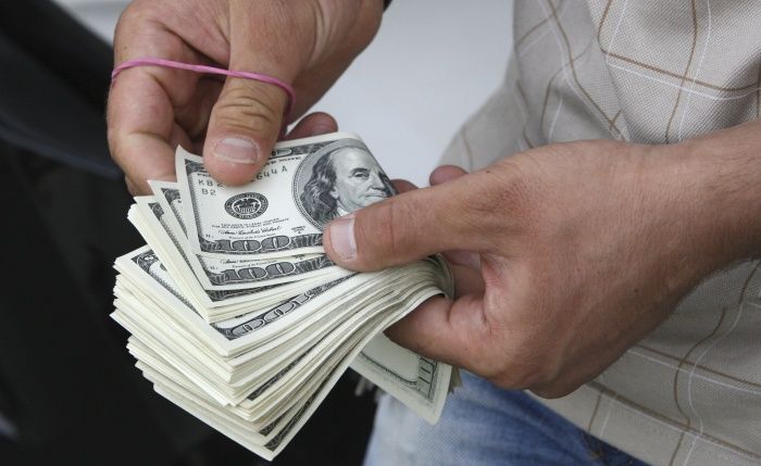 Дар Норак ду корманди бахши тиб барои азхудкунии беш аз 530 ҳазор сомонӣ гумонбар шуданд