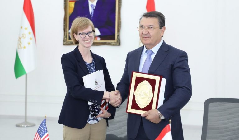 Созишномаи панҷсолаи ҳамкорӣ дар соҳаи тандурустӣ миёни Тоҷикистон ва ИМА