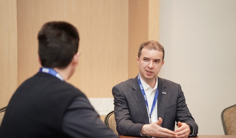 «Деньги должны двигаться так же легко, как информация»: Александр Стельмах, Visa