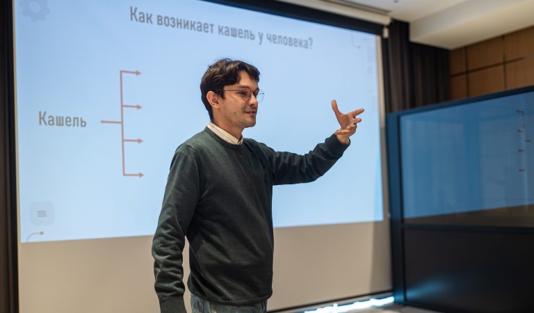 «Таблица – это подсказка, а не экзамен». Таджикский педиатр создал цифровой справочник для родителей